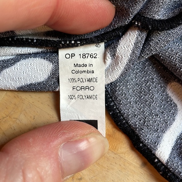 Maaji resort wear lounge cover-up pants, size small - Picture 7 of 8